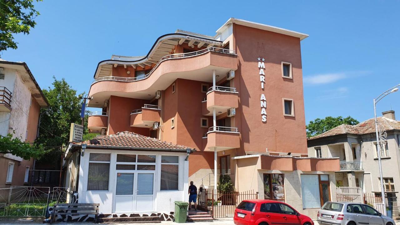 Marianas Guesthouse Obzor Esterno foto