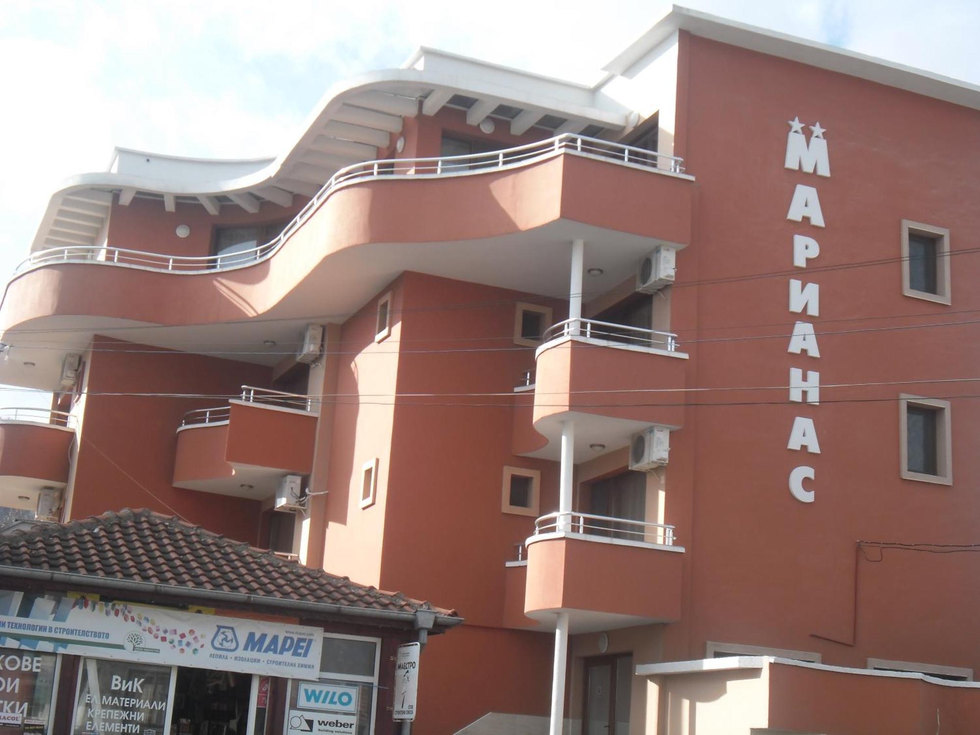 Marianas Guesthouse Obzor Esterno foto