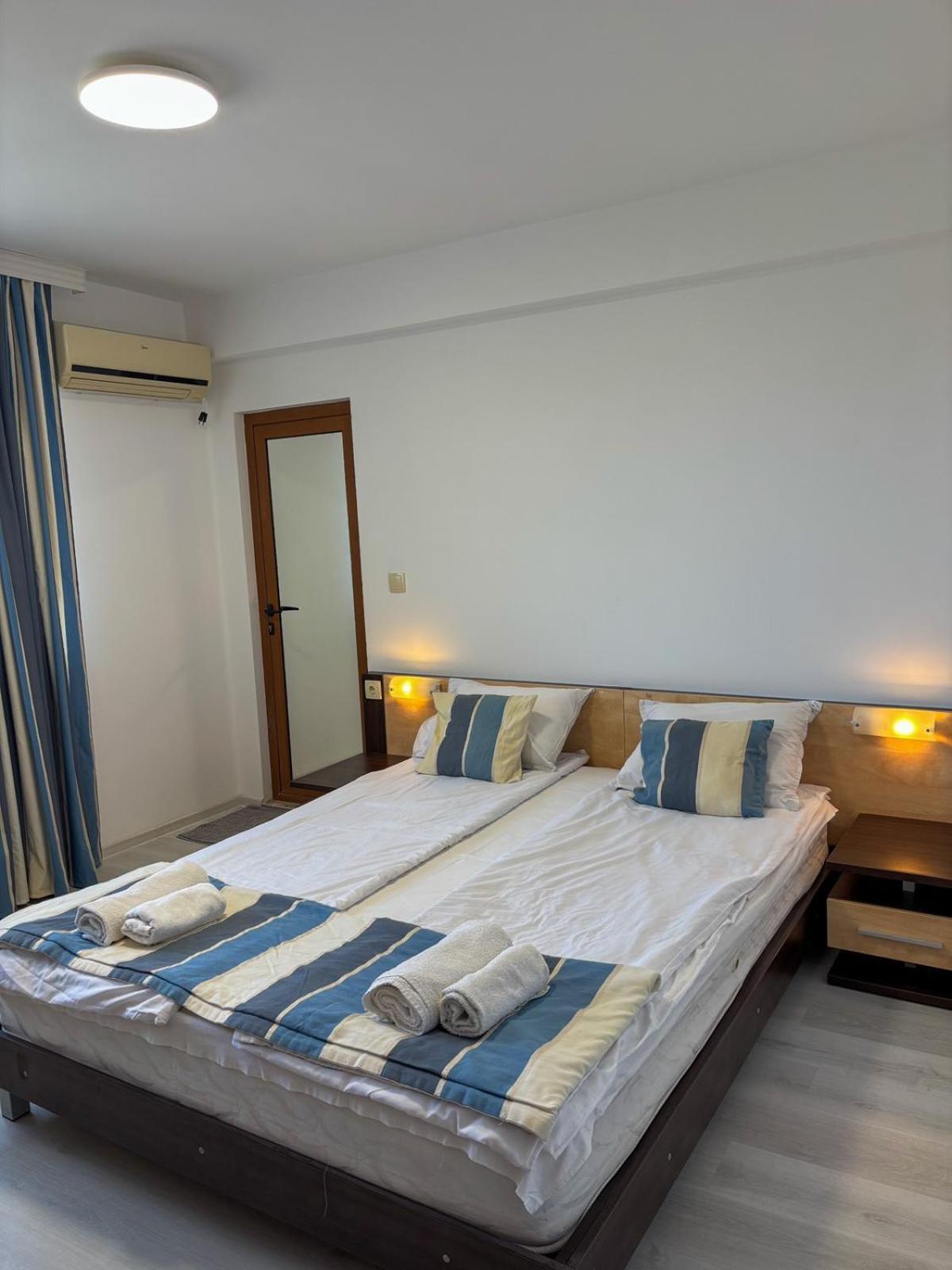 Marianas Guesthouse Obzor Esterno foto