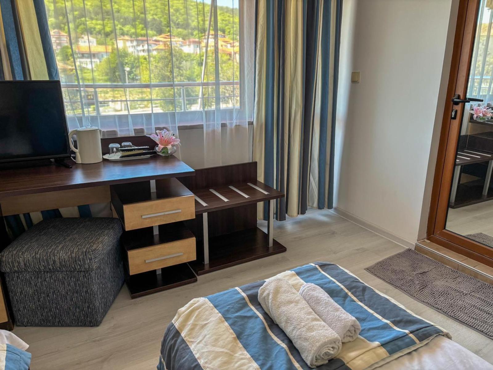 Marianas Guesthouse Obzor Esterno foto