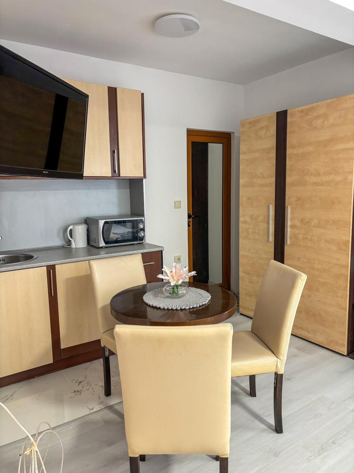 Marianas Guesthouse Obzor Esterno foto