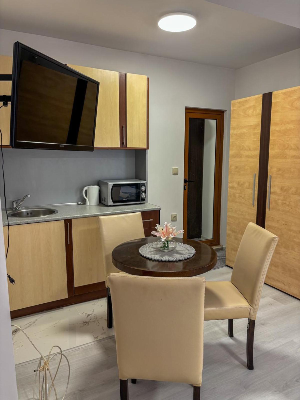 Marianas Guesthouse Obzor Esterno foto